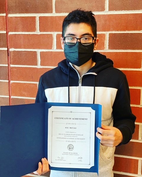 NorthGrandHS's tweet photo. Super congrats to recent @NorthGrandHS grads Noe and Jessica for becoming Illinois Scholars! We are so proud of your amazing academic accomplishment! #hoothoot #EagleOwlAchievements #neighborhoodschool #breakingdownbarriers @ChiPubSchools @CPSuccessCHI @NCSChicago @APNLuke https://t.co/LZWxKvUXEU