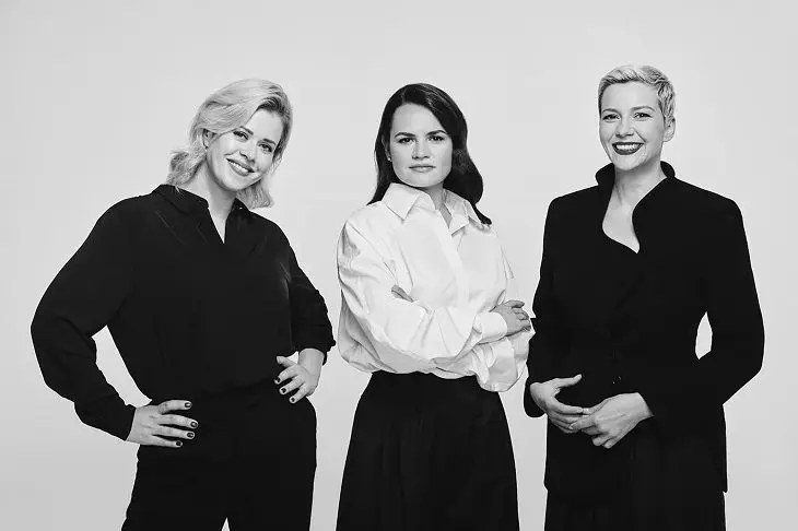 franakviacorka's tweet photo. June 16, 2020, was a turning point for Belarusian politics. On this day Sviatlana Tsikhanouskaya, Maria Kalesnikava,  &amp; Veranika Tsepkalo united the presidential campaign headquarters. Belarusian women dared to challenge the dictator &amp; keep inspiring the world with their courage. https://t.co/ssrZVqbQit