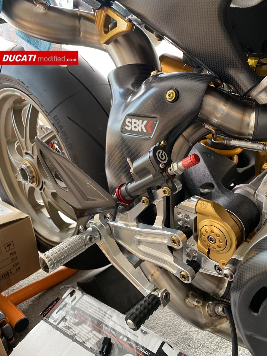 Brembo RACING Billet Rear MC+ Motocorse + Ducati by Rizoma + Ducati Performance + SC-Project + ProTi 😉
Details here: ducatimodified.com/threads/ducati…
#motocorse_mvagusta_ducati #motocorsemuseo #motocorsestyle #scprojectexhaust #scproject #scprojectexhaustofficial #rizoma #ducatibyrizoma