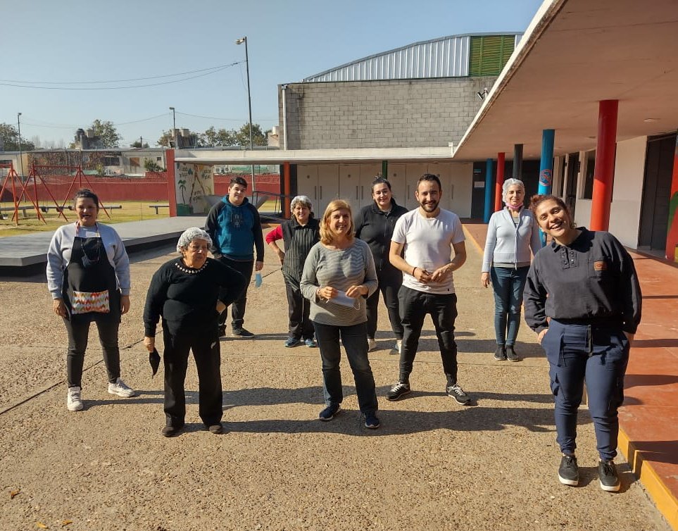 CSebastianBelen's tweet photo. Se realizó la 11° jornada de Empanada solidaria organizada por #Fonbec #Rosario , este año en conjunto con @RosSolidaria . Agradezco a @risso_ines la invitación a ser parte de la misma. https://t.co/QwgCBwcuLj