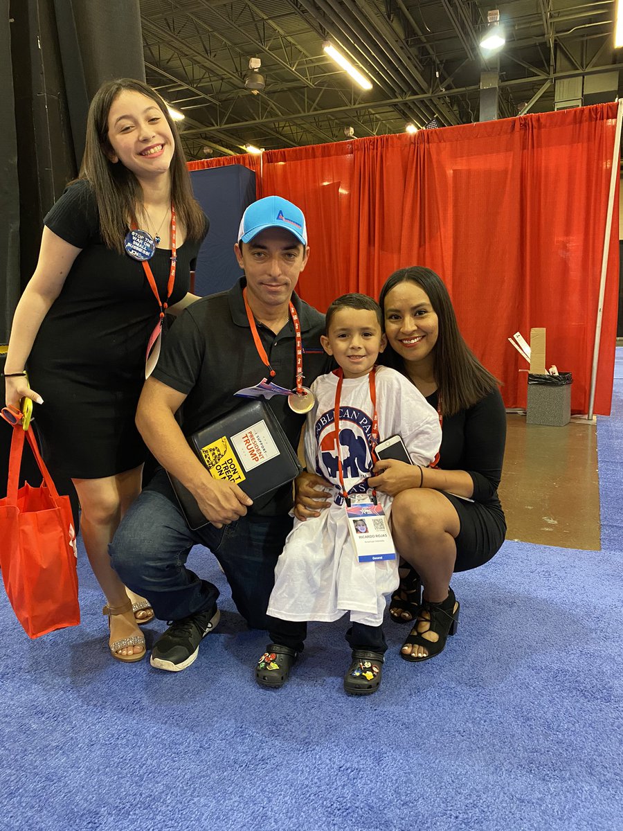 🚨🚨🚨🚨
We love our supporters and especially our tiniest ones! Thank you for stopping by the #TXVictory booth at #CPACTX Ricky, Sonia, Tiffany, and a special thank you to Little Ricky for being our tiny tshirt model!  🚨🚨🚨

#LoneStarHerd #LeadRight