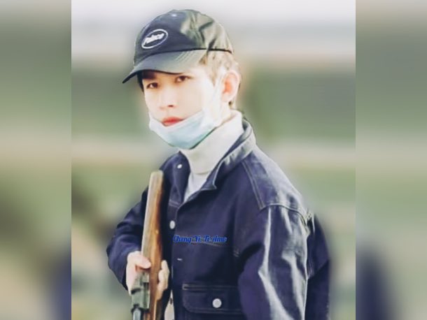 ChengYi_TiAmo's tweet photo. #Chengyi learned to shoot with the gun that is used in the movie #FaithMakesGreat #OurPosition https://t.co/b3E44rxzlZ