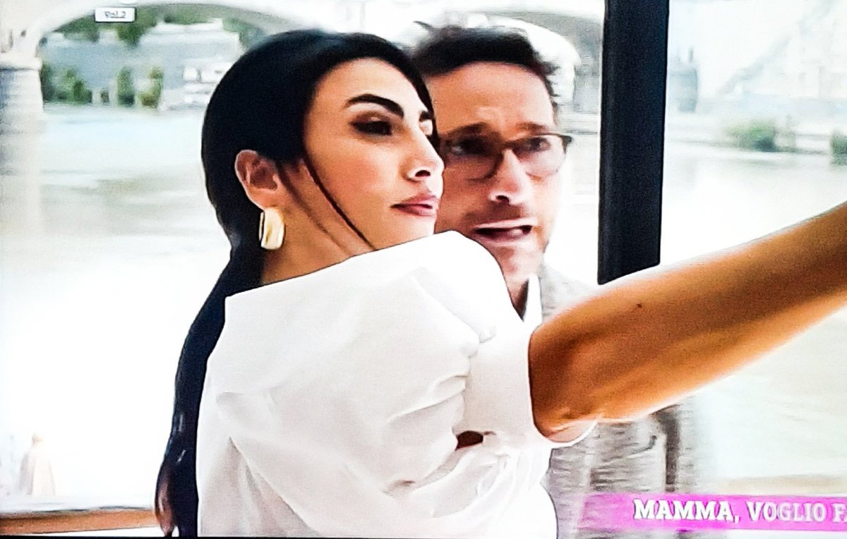 moonlillbaby's tweet photo. 𝑮.𝑺 𝒊𝒏𝒔𝒆𝒈𝒏𝒂 𝒄𝒐𝒎𝒆 𝒔𝒊 𝒇𝒂𝒏𝒏𝒐 𝒊 𝒔𝒆𝒍𝒇𝒊𝒆 😎
#giuliaxtv8 #Venti20Vol2 #prelemi https://t.co/uSj2dct2sm