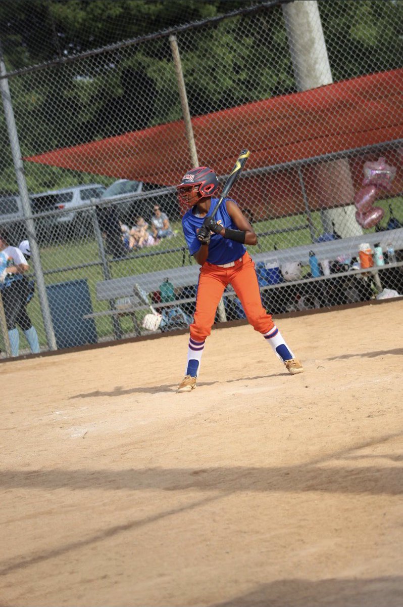 larielle17's tweet photo. I am happy and proud to announce than I am verbally committed to Notre Dame College to continue my academics and sports career! Thank you to their amazing coaching staff @Coach_Stopp13 @NDCsoftball and @INGatorsCraft @_CoachCraft_ for helping me get where I’m at, Go falcons!💙💛 https://t.co/K4cSUb9TyW
