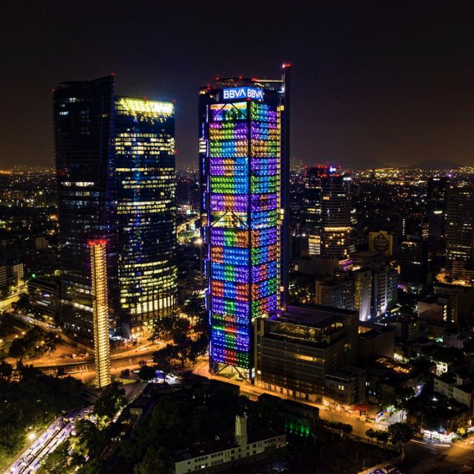 selenagomezmex's tweet image. Ya logramos entrar en tendencia, no paremos. ❤👏

¡Hola! @BBVA_Mex por favor los SELENATORS queremos a @selenagomez iluminando la Torre BBVA por su cumpleaños 29. Nos encantaría darle ese gran detalle. Esperamos contar con su apoyo y una pronta respuesta. 

SELENA EN TORRE BBVA