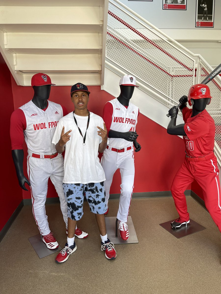 blacksox2525's tweet image. Great start to the day! Now it’s game time! #StudentAthletes #webuildingsomething #gopack