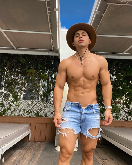 TW Pornstars - Rene Gonzalez Byken. Pictures and videos from Twitter