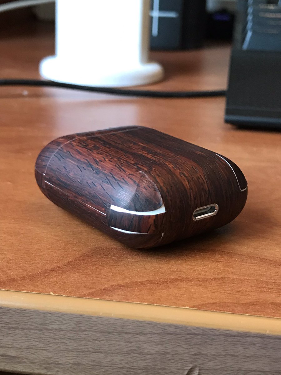 dbrand's tweet image. RIP AirPods Skins

reddit.com/r/dbrand/comme…