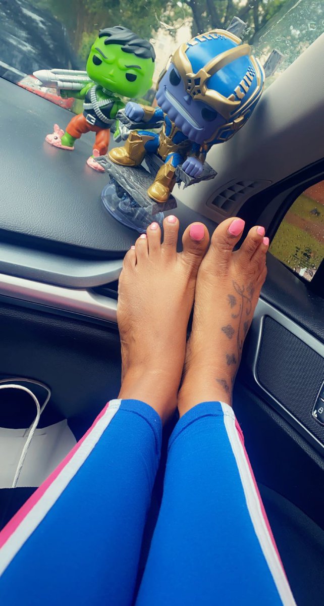 ChocolatFeet's tweet photo. Happy Friday Toe Monsters!!

Say hello to my little friends...

#feet #FOOTFETİSH #feetdomination #ebonyfindom #feetstagram #toes #ebonytoes #foot https://t.co/rfE6whQ2MS