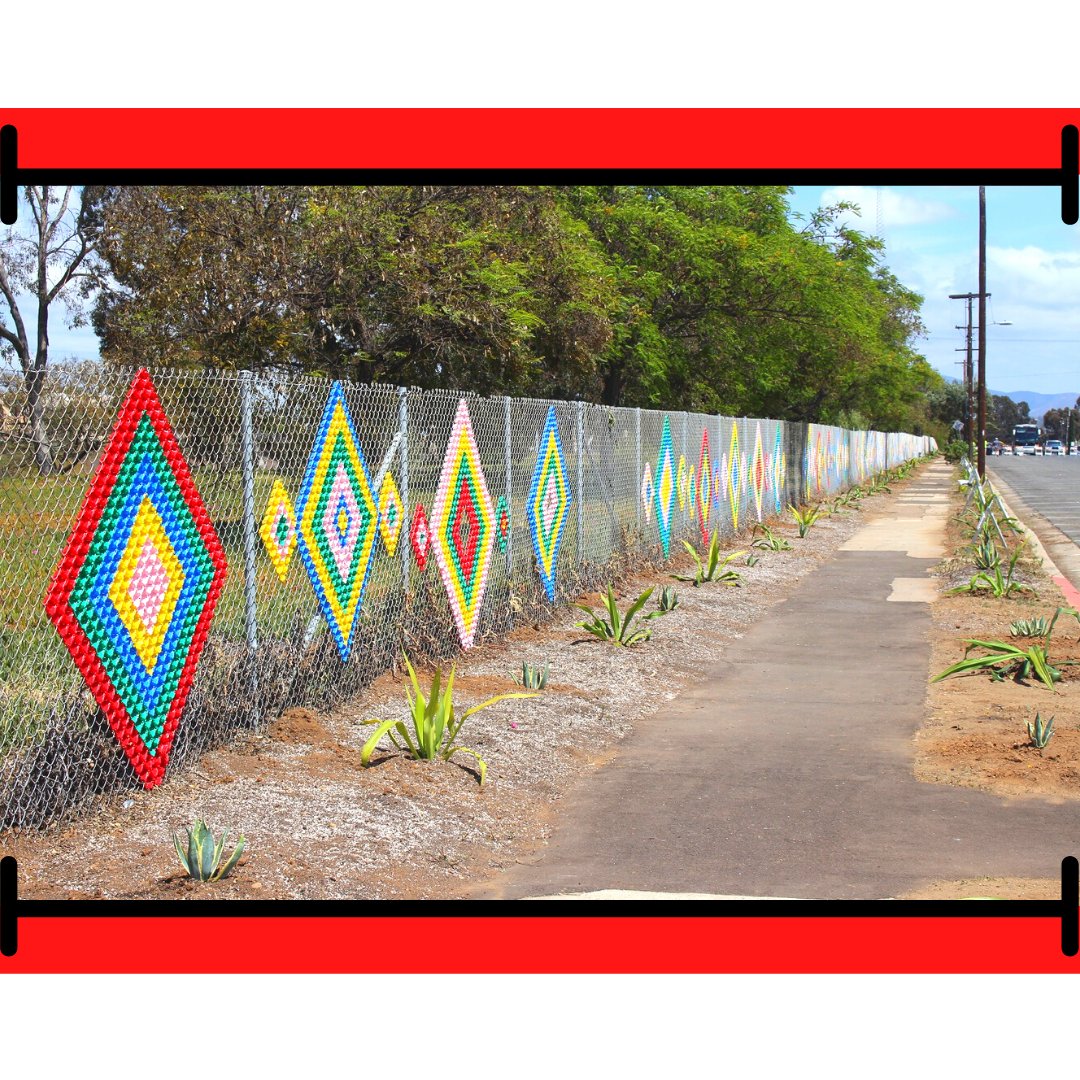 Happy Friday! 😍

We Love this! What a fun project to beautify their community! Freehand designs along a long stretch of fence 😀 

Have fun with it!