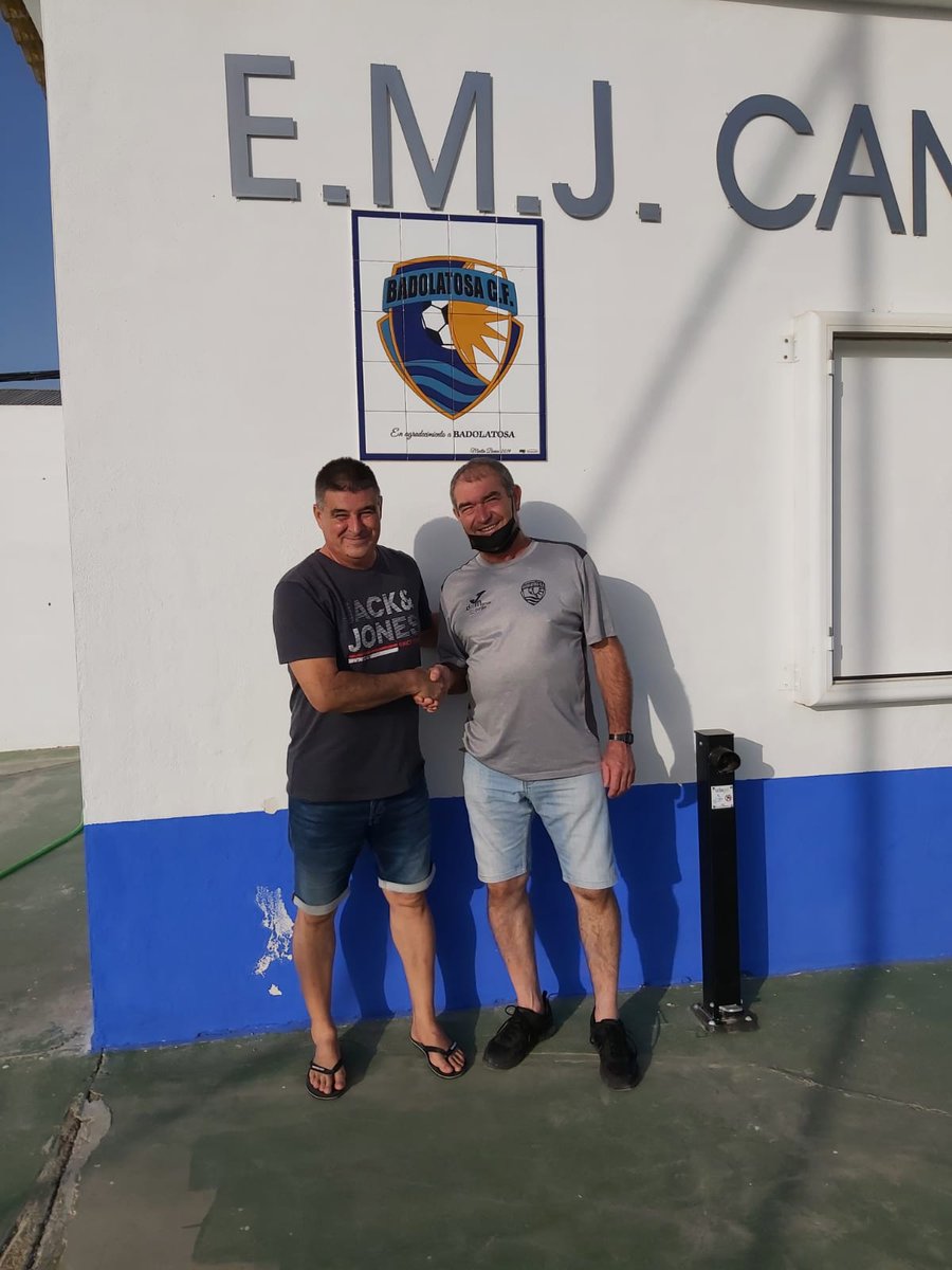 Oficial.
Miguel rodas seguira la temporada 21/22 al frente del badolatosa c f.