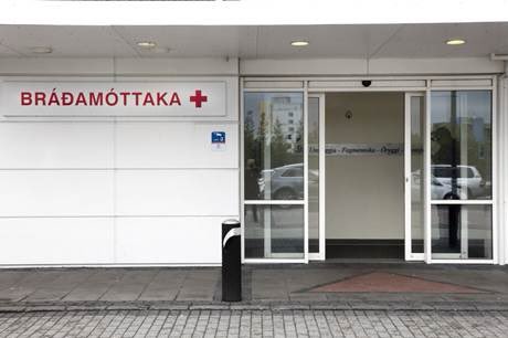 Hvar er Neyðarmóttaka fyrir þolendur kynf.ofbeldis? Hana má finna á sama stað og Bráðamóttökuna í Fossvogi. Hér að neðan má fræðast smá. Ég hef nýtt mér þjónustu þeirra og má senda mér skilboð ef eitthvað brennur á ykkur varðandi veitta þjónustu ❤️ endilega deilið þessu 🥰