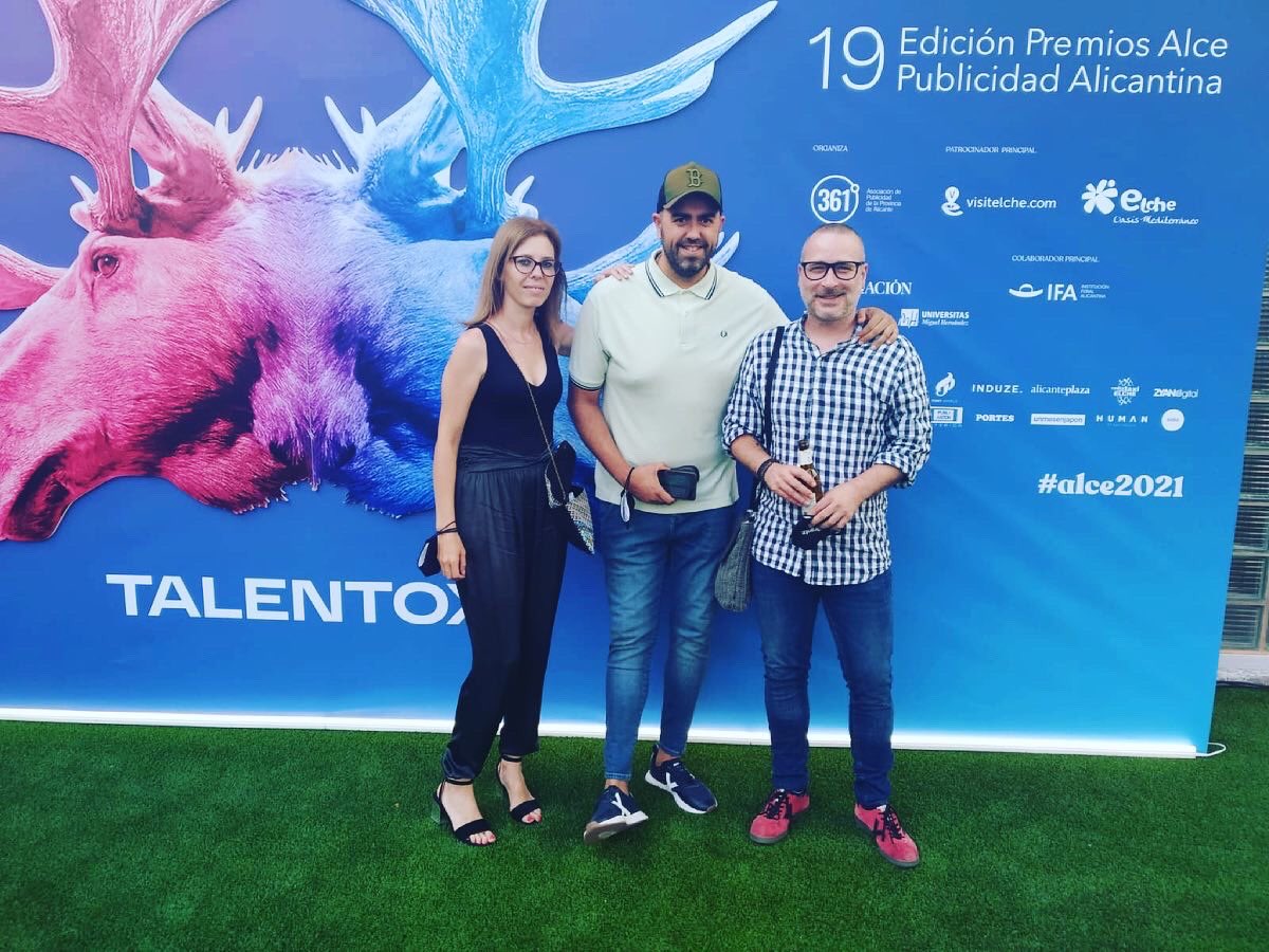 Brantz_estudio's tweet photo. Estamos en la 19 edición de los #Alce, los premios a la creatividad más importantes de la provincia que se han celebrado esta tarde en @IFA_Feria
¡Enhorabuena a todos los premiados!🥇
@asociacion361 #alce2021 #premiosalce #publicidad #marketing #comunicación #Brantz https://t.co/uQBFhTKNwi