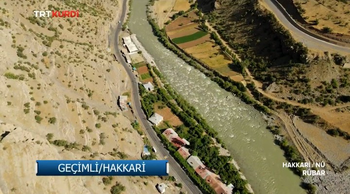 deryaucar1903's tweet photo. #Hakkari'nin #Geçimli/#Rındki Köyünden manzaralar Rûbar yine muhteşemdi. Zap suyundan gelen köyün güzel suyu manzara eşliğinde müthiş görünüyor; Yem yeşil güzellik elde ediyor. 
Emeğinize sağlık @mustafaekici23 @Senaryildiz65 @Rubarbelgeseli @TRTKurdiTV @trtkurditurkce #Rûbar https://t.co/8v7uqX0nK3