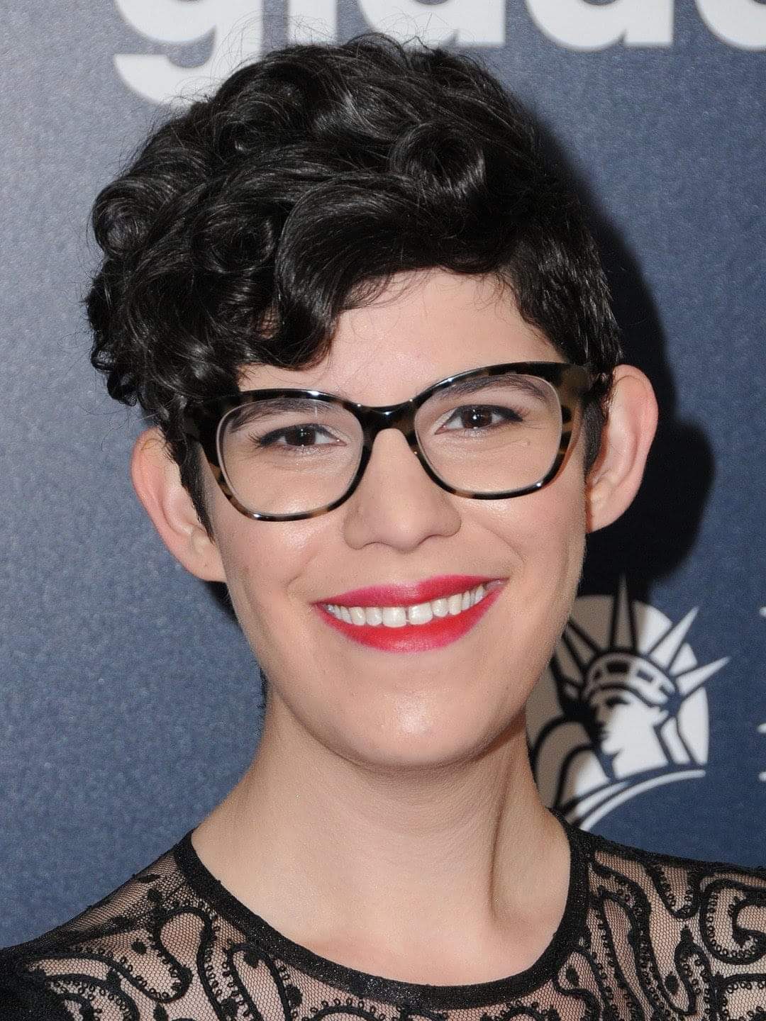 Happy 34th Birthday To Rebecca Sugar! 