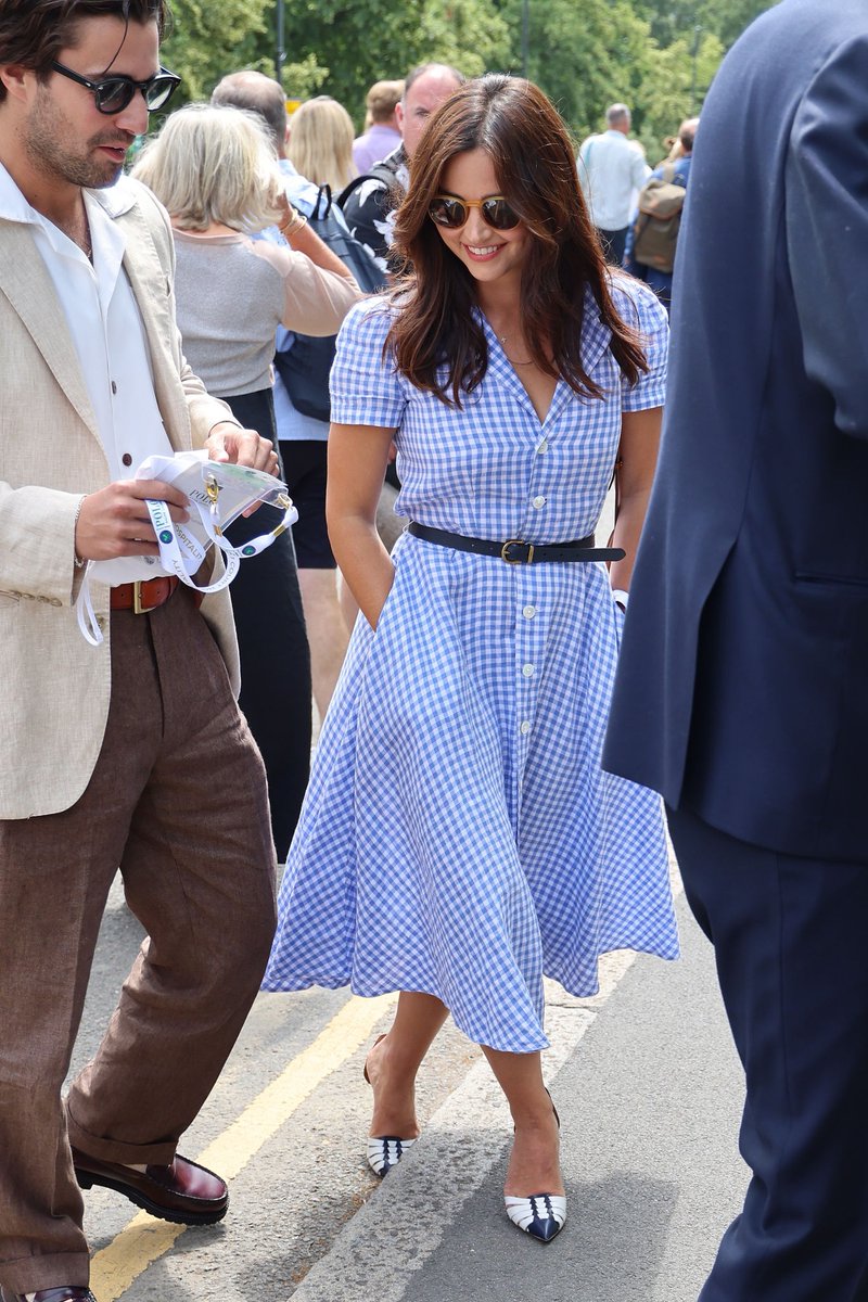 jcolemannet's tweet photo. 📸 Jenna Coleman attends #Wimbledon (July 9, 2021) https://t.co/lhvvqw1hq4