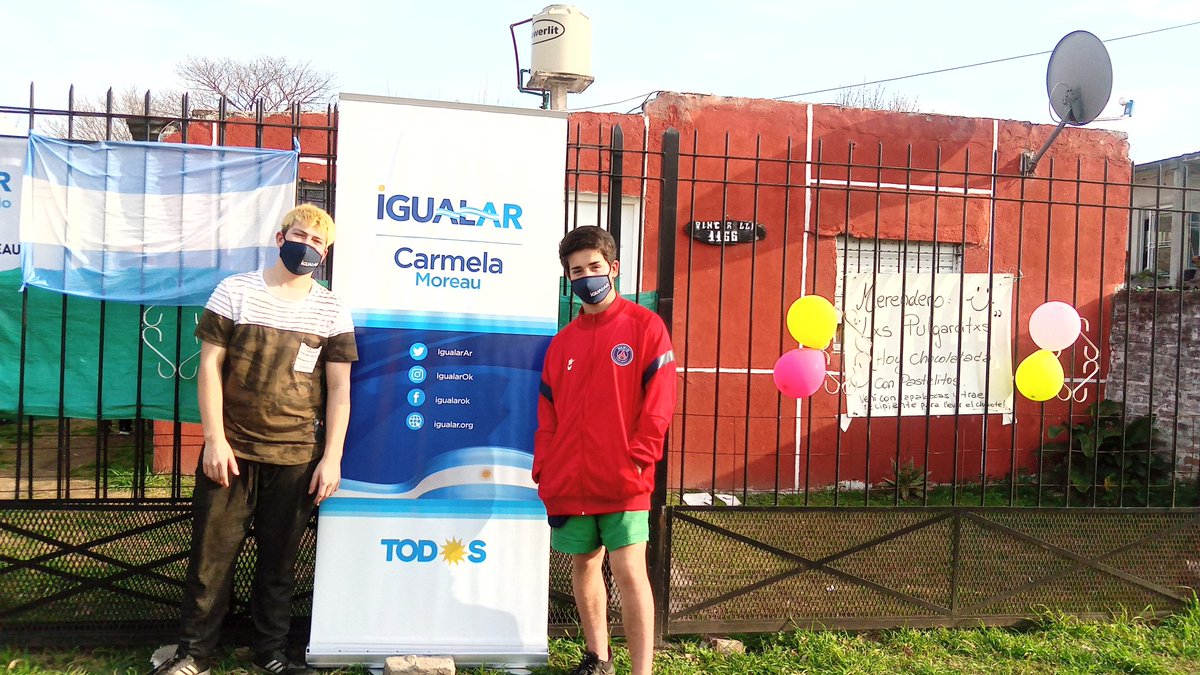 MerloIgualar's tweet photo. Festejando el día de la independencia 🇦🇷
Festejamos el día de la independencia en el merendero "Lxs Pugarcitxs" repartiendo a lxs niñxs una rica chocolatada con pastelitos.
#estiempodeogualar
@CarmelaMoreau 
@IgualarMerlo  DUARTE-YANACÓN https://t.co/IhBGmEeaPE