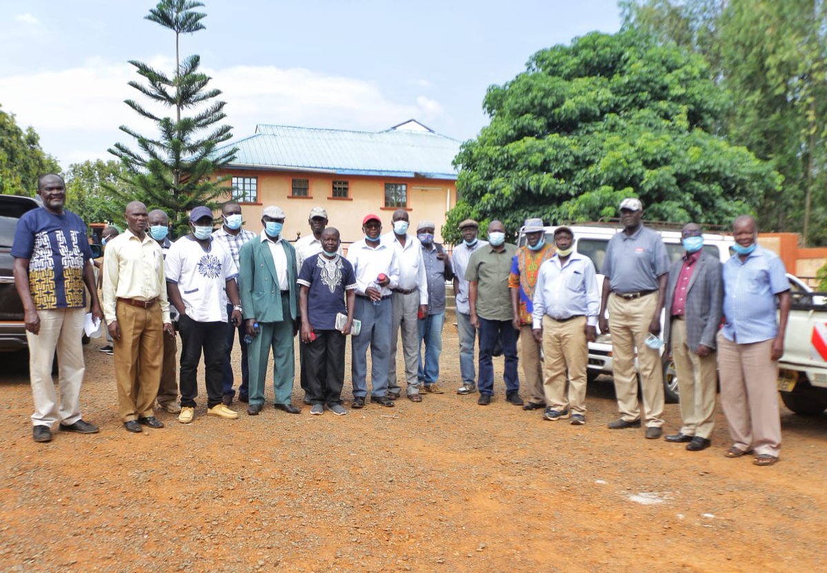 OwinoCharles041's tweet photo. Today I had an opportunity to have a meeting with opinion leaders and shappers in Uholo/Ugunja sub county for their blessings, declaration was that I should continue to woe each and everyones support.

#SiayaCountyIsOurBusiness. https://t.co/2lzxD2fipp