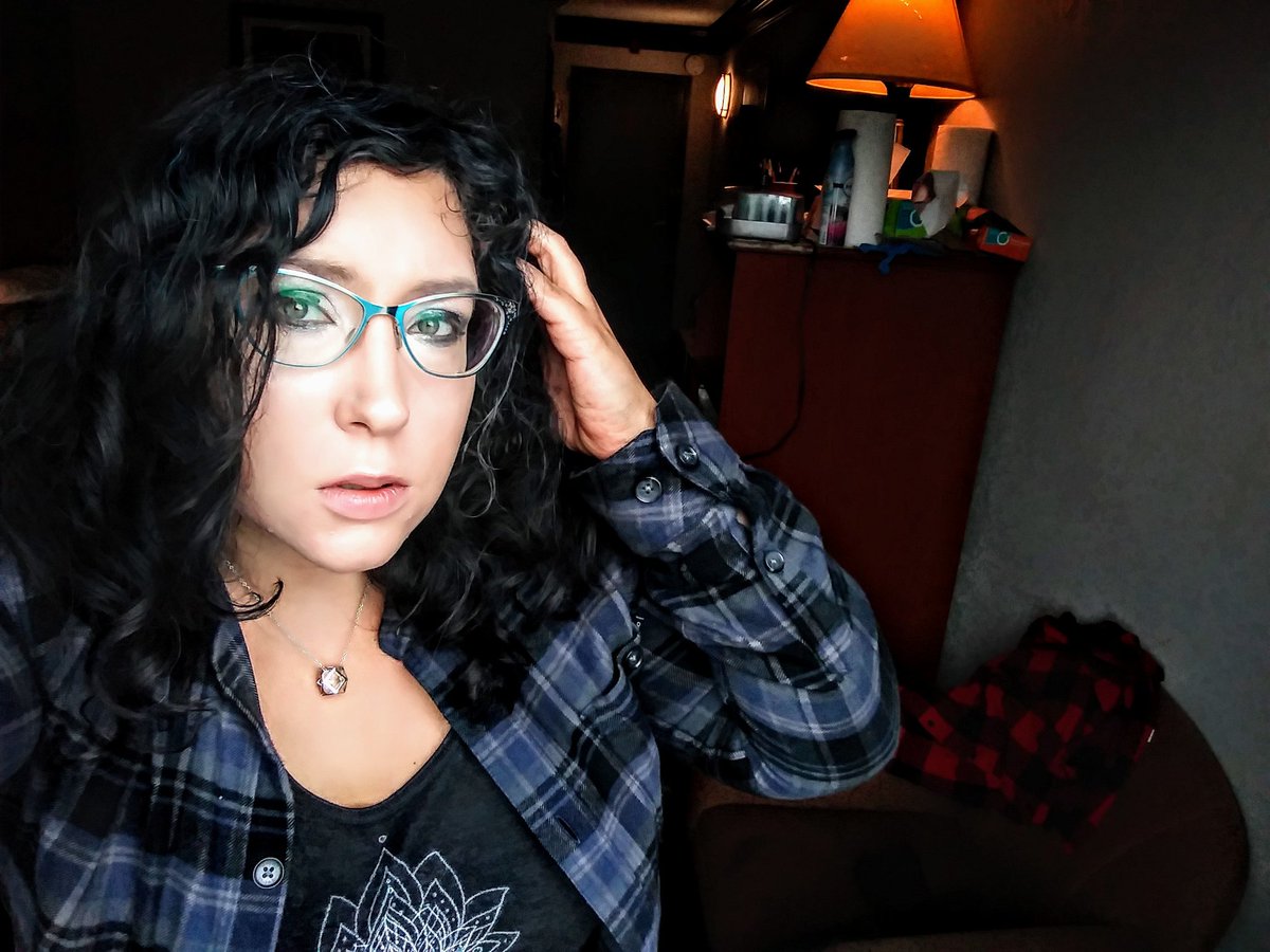 WensdaiAmbrose's tweet image. #curltransformation #selfienation #SelfieTime #selfiegram  #glasses #glassesgirl #glassesfashion #sephorasquad #sephoracollection