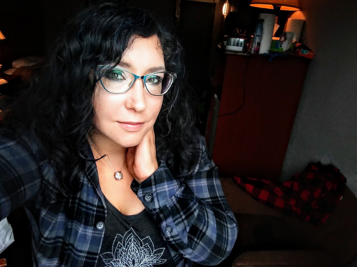 WensdaiAmbrose's tweet image. #curltransformation #selfienation #SelfieTime #selfiegram  #glasses #glassesgirl #glassesfashion #sephorasquad #sephoracollection