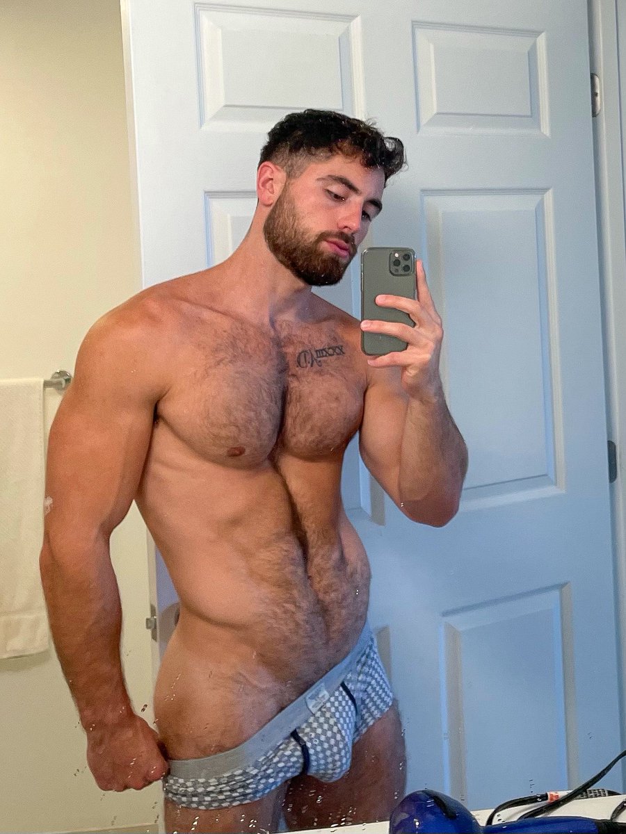 RuggeryV's tweet photo. Friday PUMP 🍑 ���🏻 🔥 😈 https://t.co/YEbj85mlKm