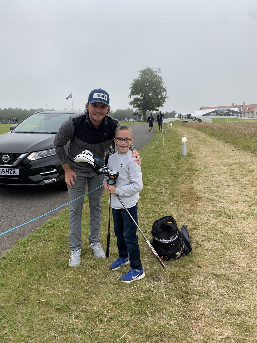 Jamiesmart27's tweet photo. @PepperellEddie what an absolute gent. You’ve made a young lad extremely happy (and his el dad proud as punch). Already out practicing and trying to grow into them 😂👍 https://t.co/saqCTAtutI