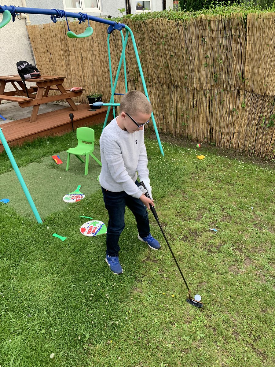 Jamiesmart27's tweet photo. @PepperellEddie what an absolute gent. You’ve made a young lad extremely happy (and his el dad proud as punch). Already out practicing and trying to grow into them 😂👍 https://t.co/saqCTAtutI
