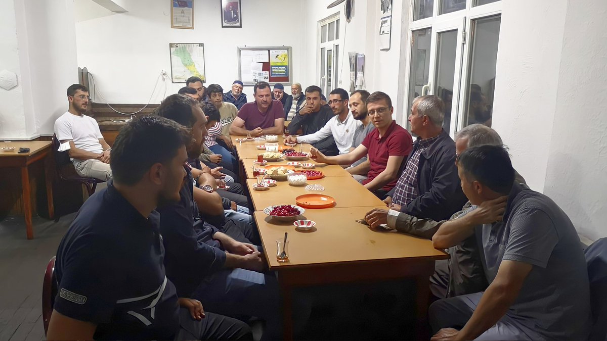 AK Gençlik Sahada 💡✋🏻

İl Gençlik Kolları Başkanımız, İl Yönetim Kurulu Üyelerimiz ve İlçe Gençlik Kolları Başkanımızla birlikte Hüseyinli mahallemizde vatandaşlarımız ile çay eşliğinde hasbihal ettik.