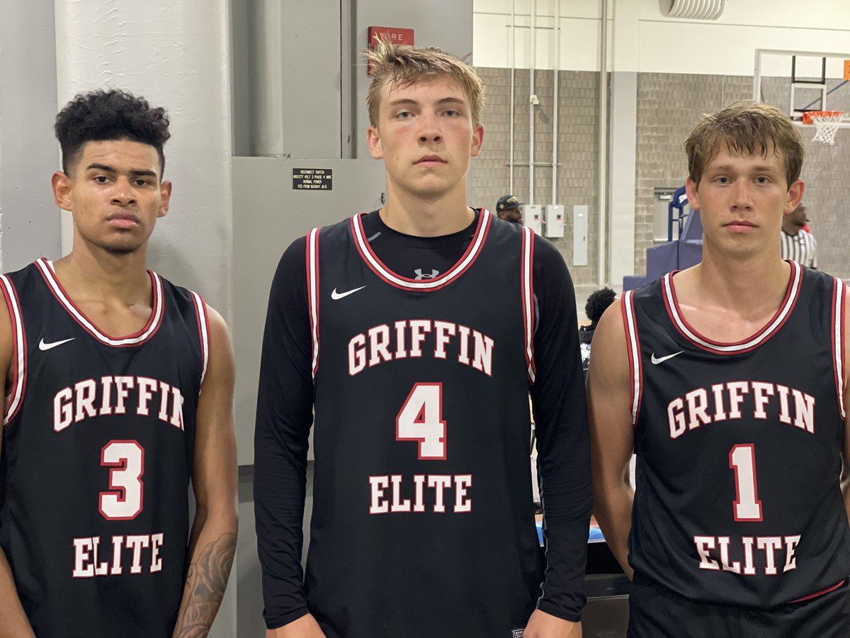 17 Griffin Elite take home a 58-55 win over Q6ASE, these three set the tone.

#3 <a href="/jevonte_turner/">jevonte turner</a> 14 PTS
#4 <a href="/becker1137/">Justin becker</a> 16 PTS
#1 @tannerwalton_1 12 PTS

#BOTS <a href="/RAWE_RECRUITS/">Reaching Athletes With Education</a>
