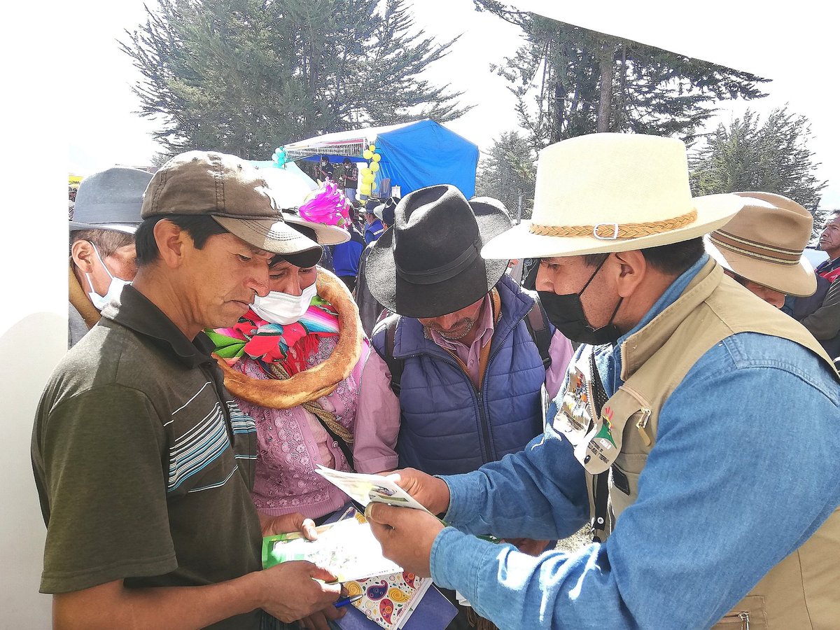 Criar_II's tweet photo. El Programa #CRIARII participa de la Feria de Socialización de Proyectos y Programas organizado por El Ministerio de Desarrollo Rural y Tierras (MDRyT), en el municipio de Inquisivi, con el fin de dar a conocer las acciones que ejecuta  en favor de la producción agraria. https://t.co/o5bOqb6E7a
