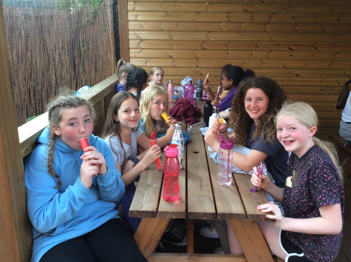 TheMarist_WB's tweet photo. And the reward from the treasure hunt was.... ice cream!
🍦🍭 https://t.co/b85NGPi93D