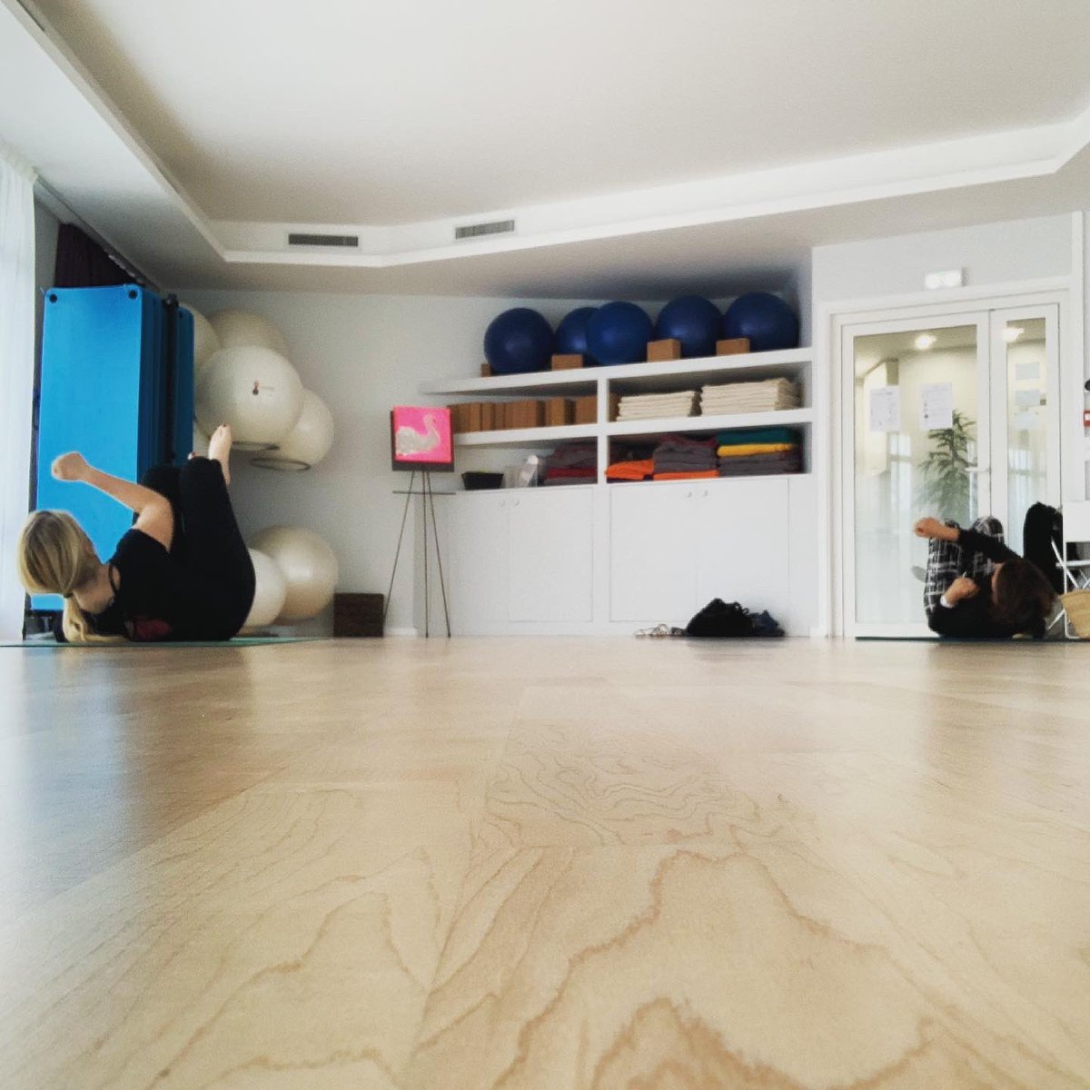 CaroCoaching's tweet photo. 👉Prendre soin de son être par le sport! 

Retrouvez moi à Wellfuz - Bien Etre Holistique à Croissy-Sur-Seine
- Tous les mercredis à 19h30 : #pilates 🧘‍♀️
- Tous les vendredis à 12h00 : 
#renforcement 💪: #cardio, #abdo, #fessiers 

✅le centre ferme du 24 juillet au 29 août. https://t.co/RWKrvl2t5S