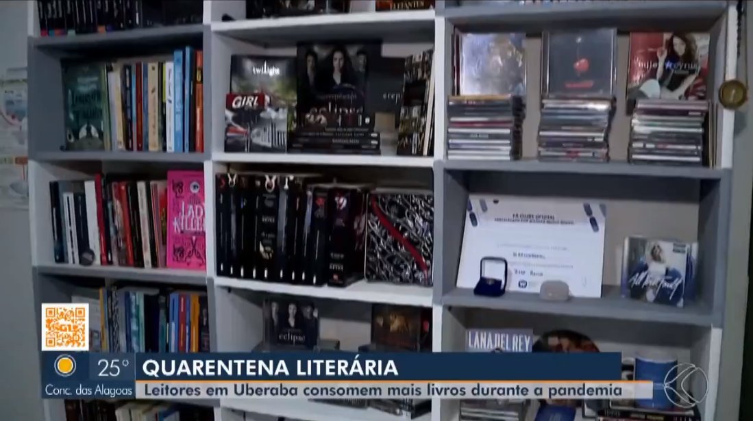 rosaliestan's tweet photo. Apareci na tv de novo lendo 😂 https://t.co/XOz1BzdmDF