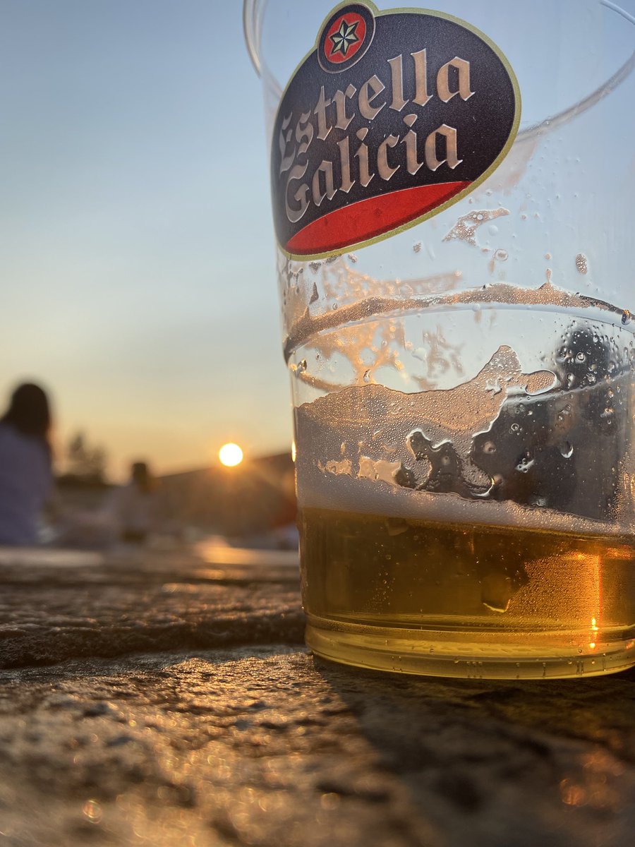 #miscervezasporahi son ahora #miscetvezasporaqui 😂😂😂