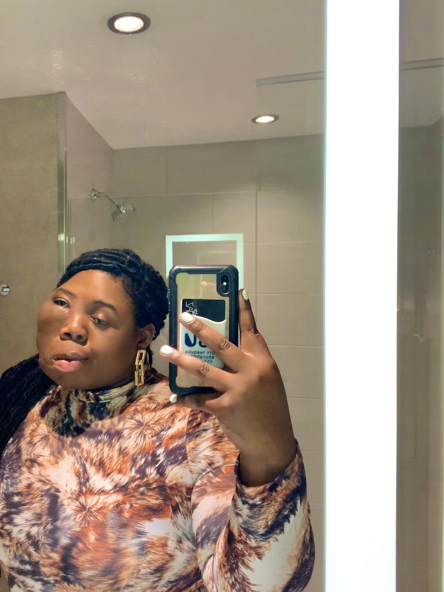 jazlashell's tweet image. lookin' in the mirror like, "damn ion brag enough" 🤍