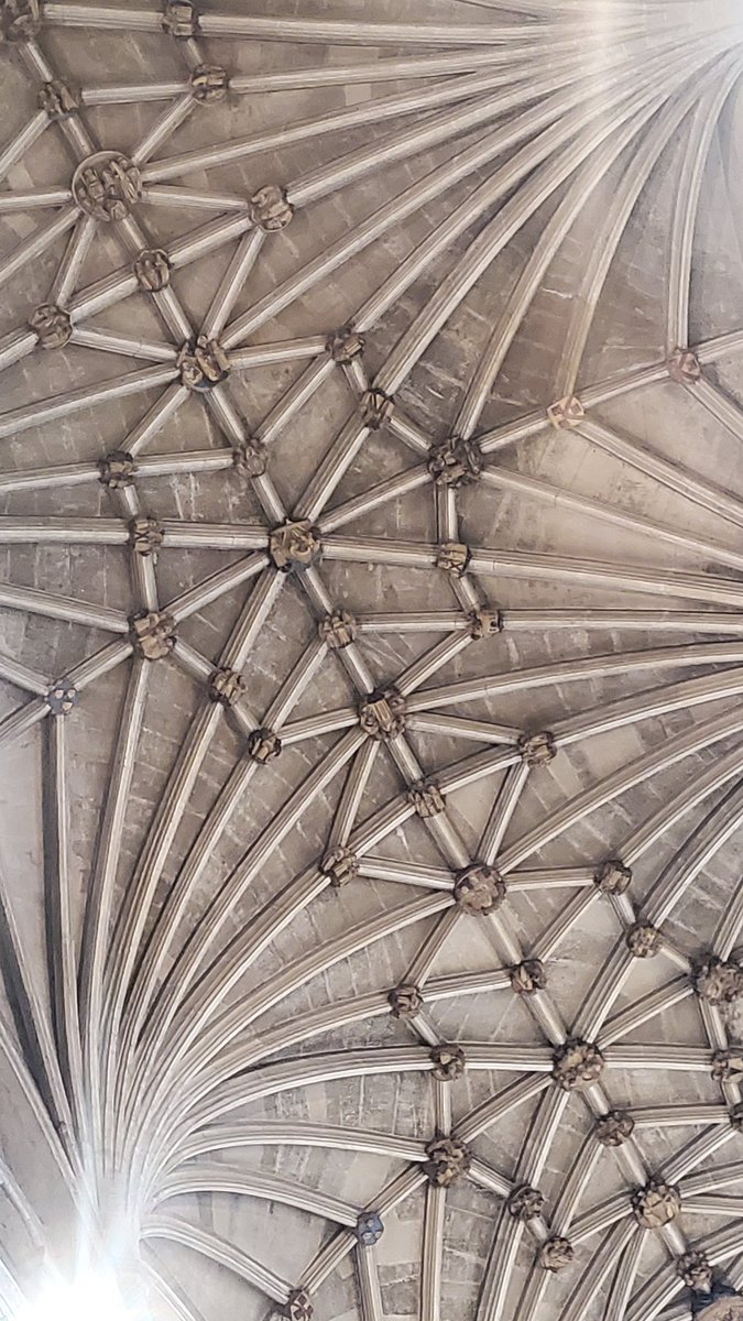 mrpling's tweet photo. Norwich Cathedral https://t.co/ah3Ek7W42G