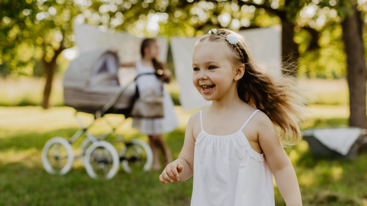 roan_russia's tweet image. Чтобы играть и быть счастливым, ребенку достаточно нашей любви и готовности делать что–то вместе с ним. Впереди нас ждут очень теплые выходные, желаем вам нескучных прогулок на природе! 🧒👧👶

Мы всегда вам рады в нашем магазине: roanstore.ru
#roan #роан