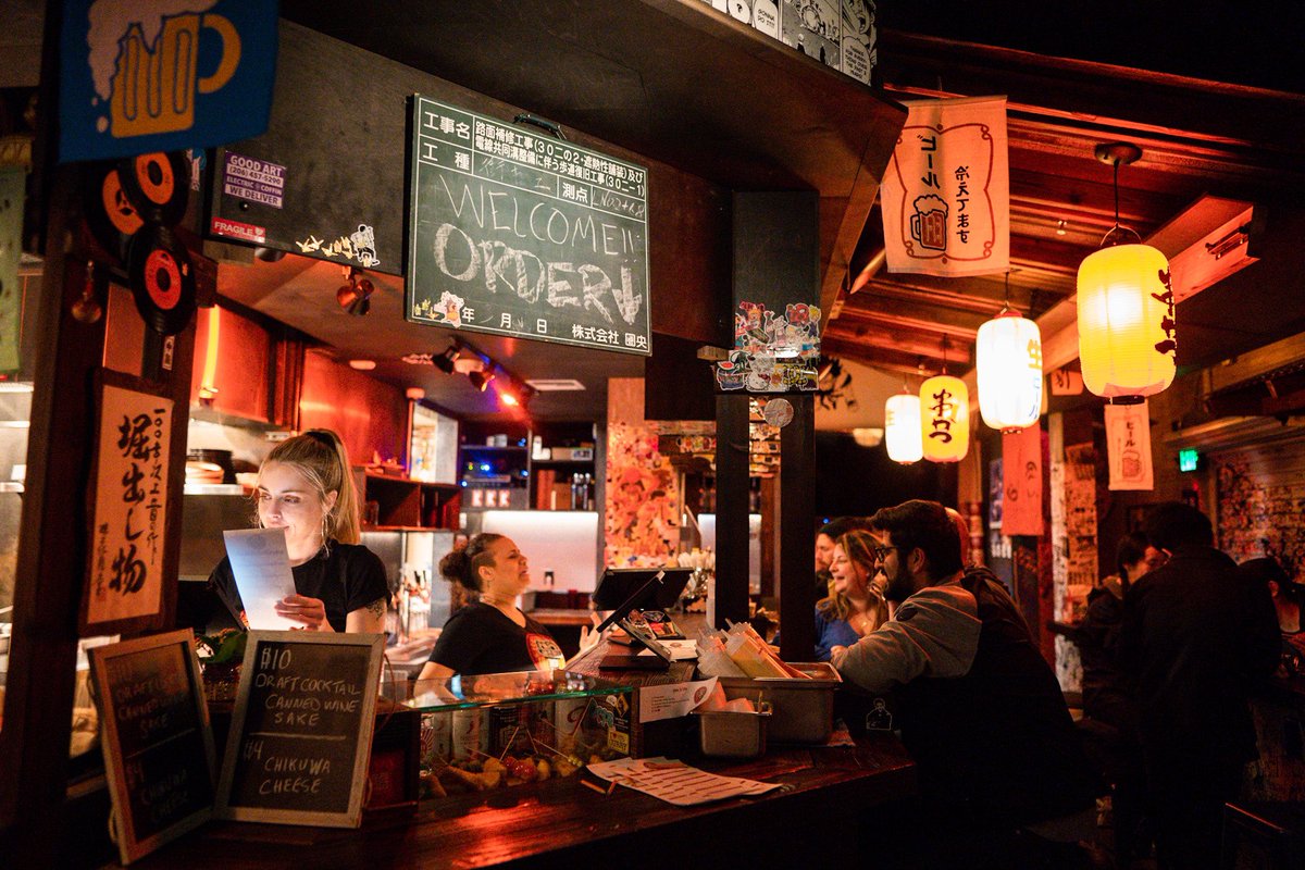 🚨HIRING BARTENDERS!🚨

We're looking for a few bartenders and support staff to round out our tight knit team. Please Email your resumes to krystia@takuseattle

#TakuSeattle