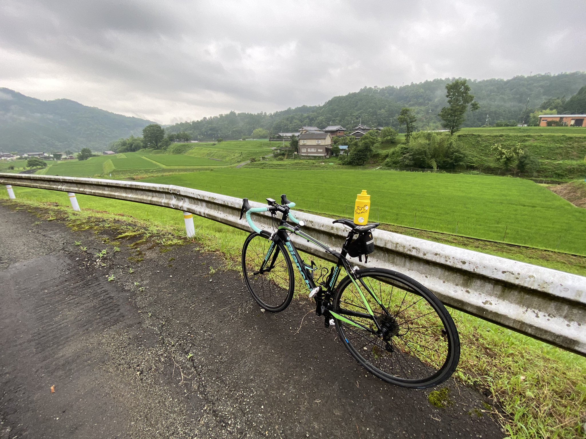 コンテナくん おはようございます 雨上がりのサイクリング ロードバイク Tdf21 T Co Ew1iiziu7h Twitter