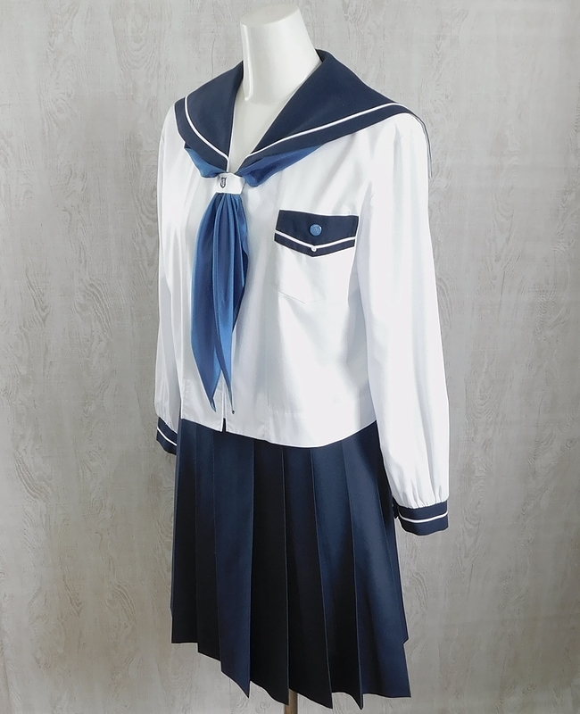 鹿児島県 県立鶴丸高校 大きめセーラー合制服が出品されました。 現在