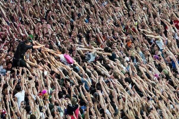 Raise your hands..🙌🏼🙌🏼🙌🏼 #Springsteen
