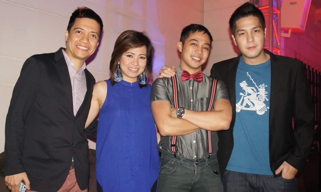 COCOhernandez's tweet photo. Wait... As kid i recall reading a @chicogarcia & @DelamarArias newspaper column in the province and being so curious of how cool they were. Years later i was working in the Metro and sending entries to 2299.
#25YearsOfTMR #TheMorningRush https://t.co/Q8l5GOfo9q