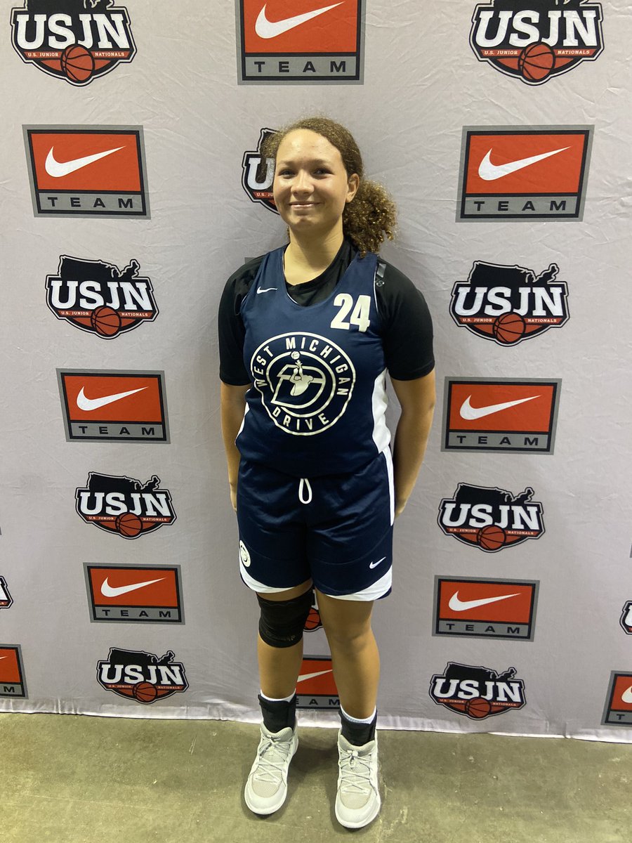 <a href="/TiannaDaye/">Tianna Daye#24</a> finished the week with 84 points and 8 steals. She connected on 17 👌’s!