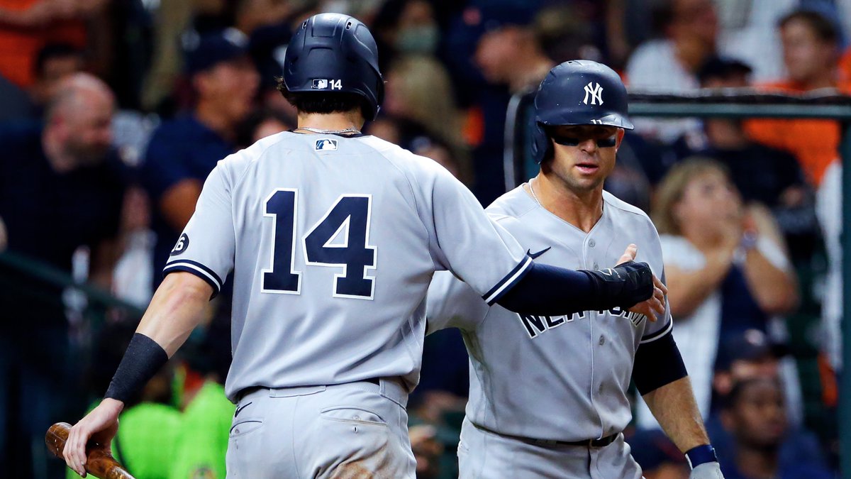 Yankees's tweet photo. Moments from Minute Maid Park. 

#SquadUp https://t.co/pY9Mt8nJUm