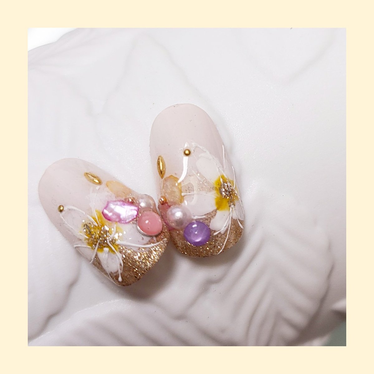 ynm0331's tweet photo. こちらは今季のフラワーアート
根元に入ってるのがポイント
お花アート好きさんから好評でうれしい
お花仕事は自己肯定感高めてくれる https://t.co/2XN4Iysjka