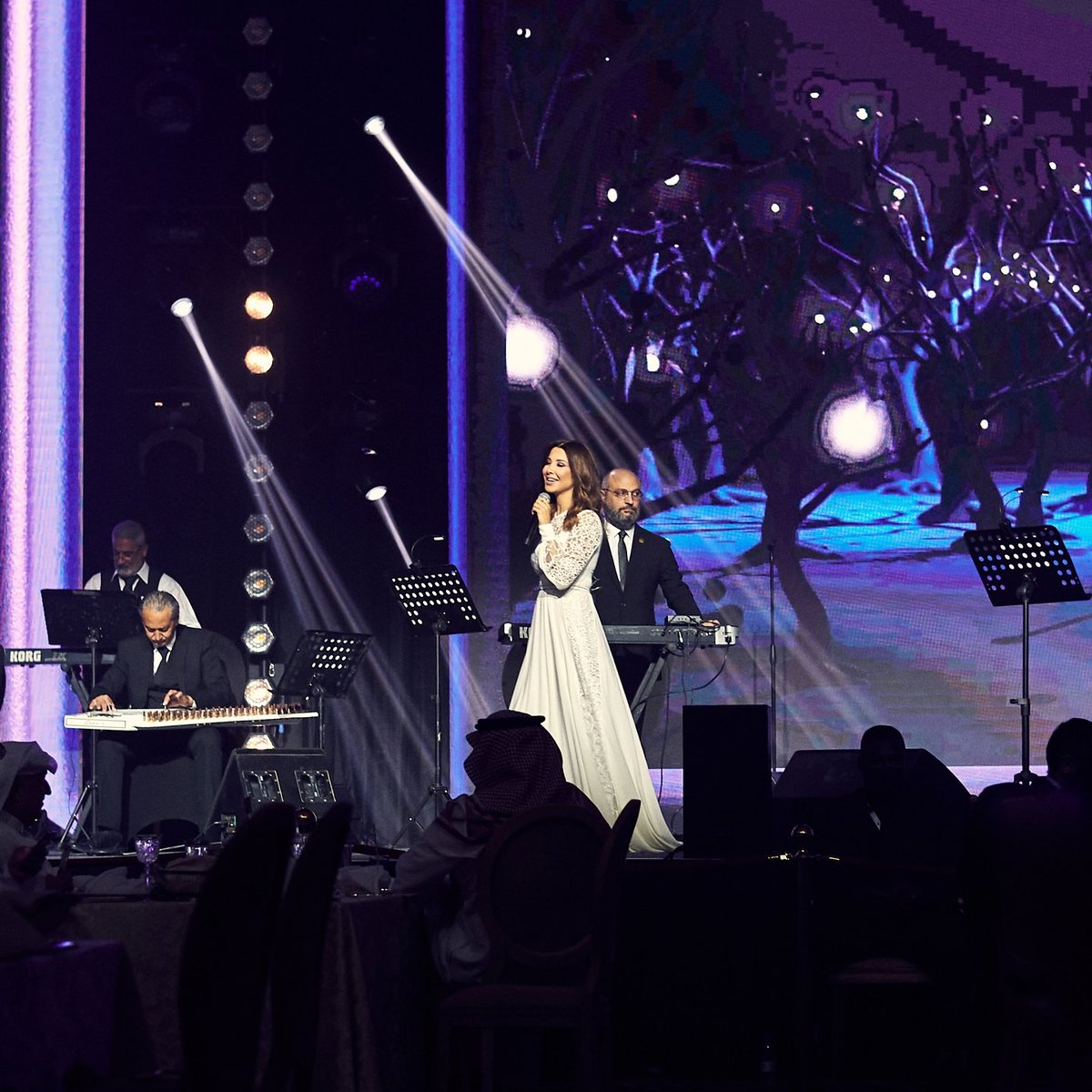 NancyAjram's tweet photo. Tonight was beautiful 💞🇸🇦
#نانسي_عجرم_في_الرياض https://t.co/S1g2vBbvjS