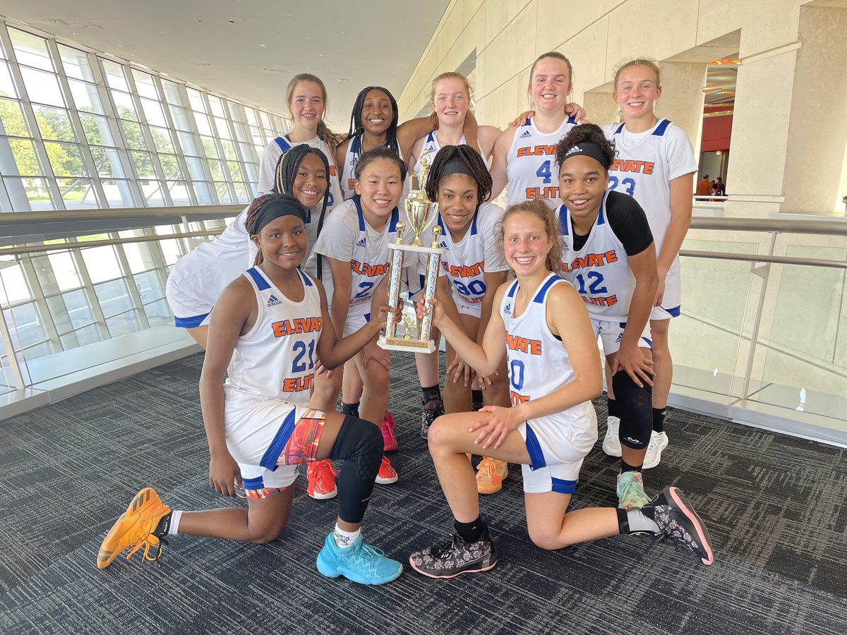 Ohio_Basketball's tweet photo. #ClashoftheClubs 

2023 Aqua Silver - Elevate Elite Gold https://t.co/QCWOSW7X5o