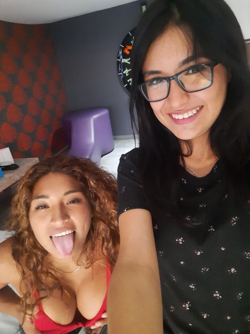 "&iquest;A como la verga a domicilio?"  Frases c&eacute;lebres de @Samantha19xxx https://t.co/a7O9j8DCvm<a href="/tag/moon"class="tags"><span>#moon</span></a>