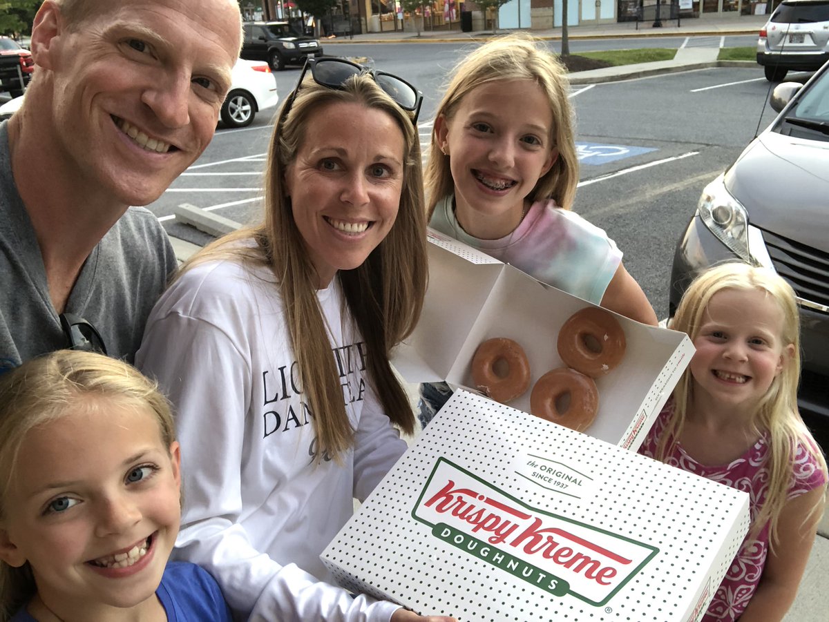 TylerGameOn's tweet photo. @JimGaffigan thinking of you and @krispykreme tonight! See you in PA! https://t.co/xsTRSCWKsF