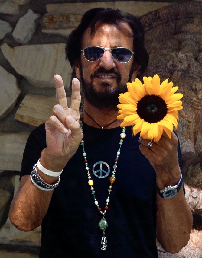 ringostarrmusic's tweet photo. I would like to thank everybody for supporting and being a part of the peace and love moment on Wednesday 7 7 21. At noon.  Peace and love 😎✌️🌟❤️🎶🌈🍒👏👏☮️ Peace and love https://t.co/HPBgst7iGd